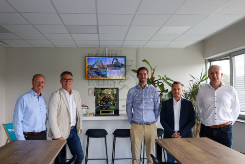 40 jaar Kobelco-dealer